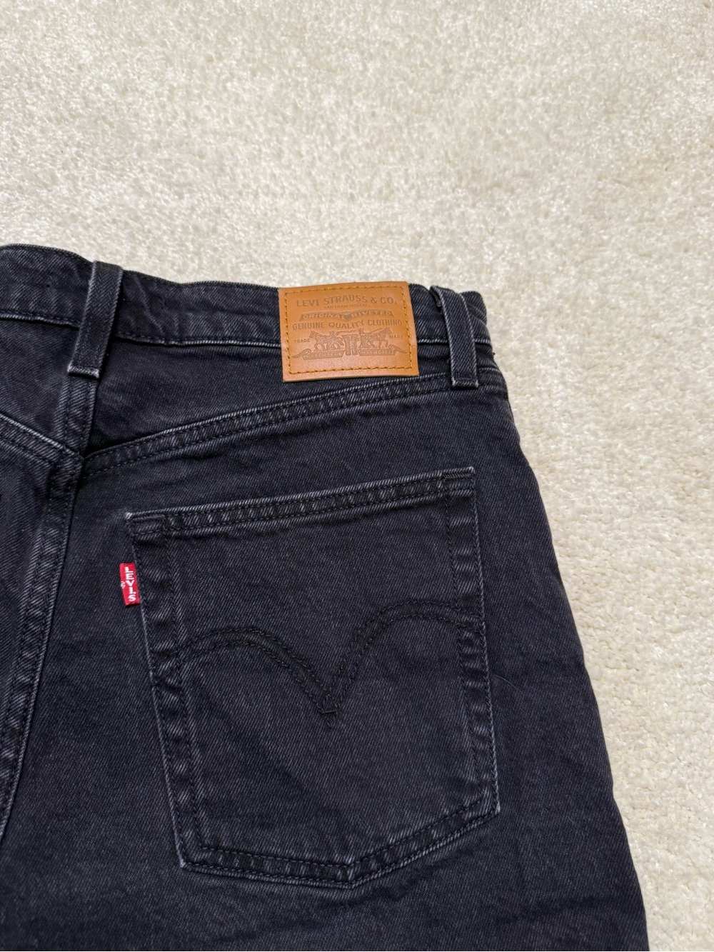 Levi's Premium Ribcage Black High Rise Denim Jean Cutoff Shorts Size 30 10 - Picture 7 of 16